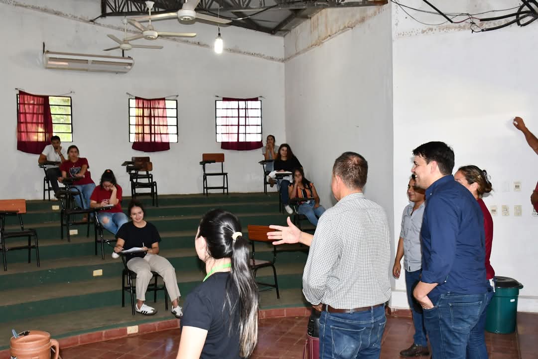 COMPROMISO CON LA EDUCACIÓN: INTENDENTE DE SAN JUAN BAUTISTA MISIONES VISITA LA FCV UNA PARA EVALUAR MEJORAS EN INFRAESTRUCTURA