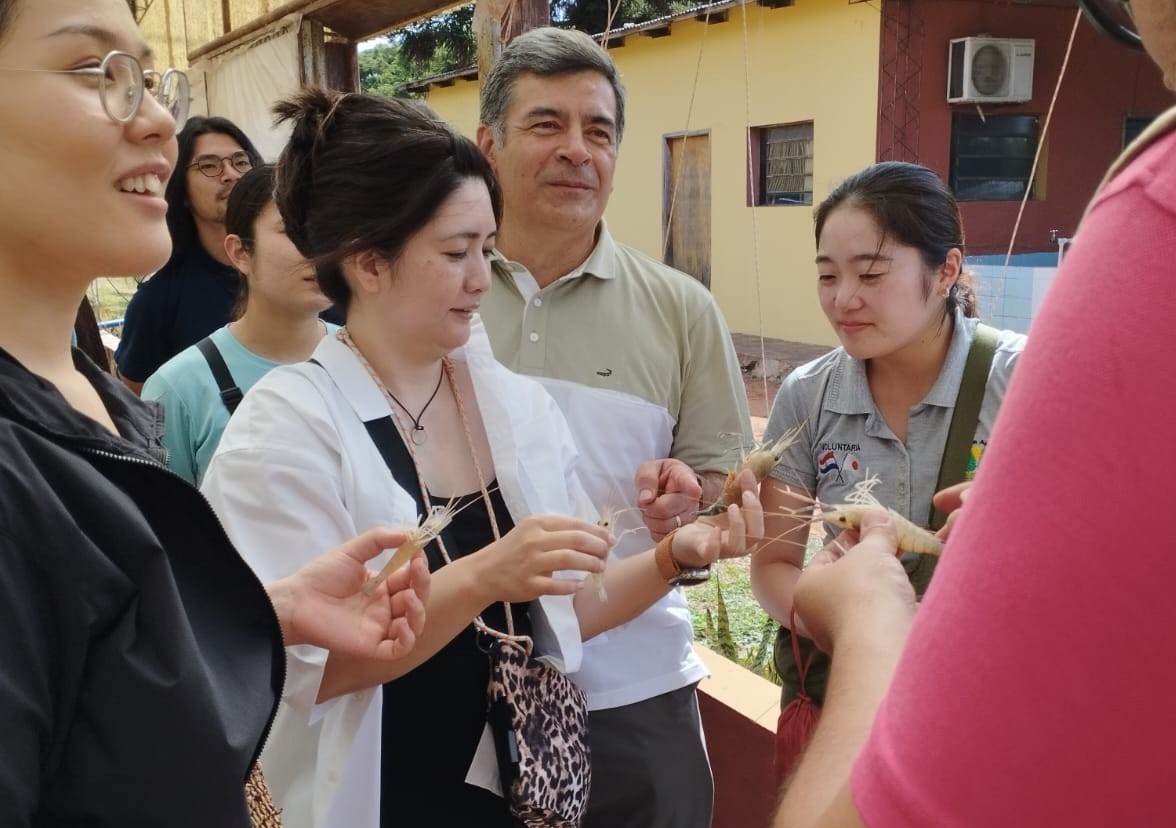 DELEGACIÓN DE JICA REALIZÓ VISITA TÉCNICA AL DEPARTAMENTO DE PESCA Y ACUICULTURA DE LA FCV UNA