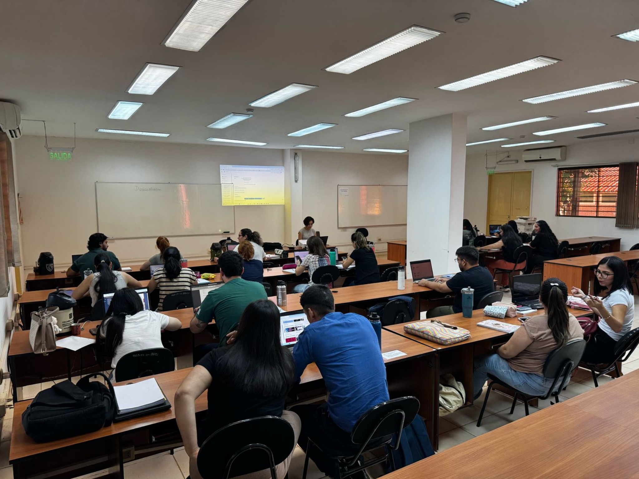 INICIA EL SEGUNDO SEMESTRE DE LOS PROGRAMAS DE MAESTRÍA EN LA FCV