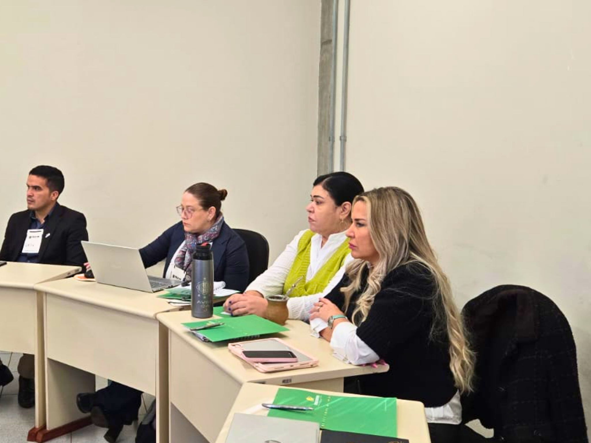 DECANA DE LA FCV UNA PARTICIPÓ EN SEMINARIO INTERNACIONAL SOBRE SOSTENIBILIDAD RURAL EN MARINGÁ – BRASIL