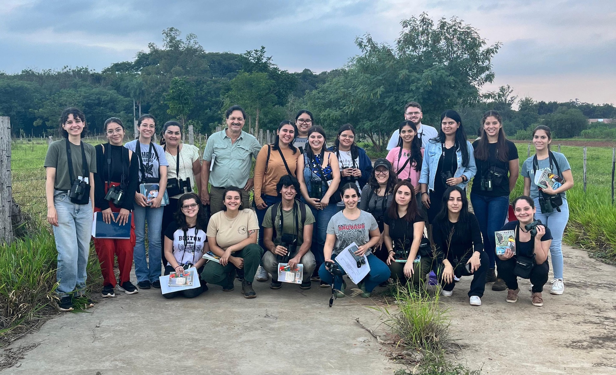 AVISTAMIENTO DE AVES EN LA FCV UNA REUNIÓ A ESTUDIANTES DE DIVERSAS FACULTADES