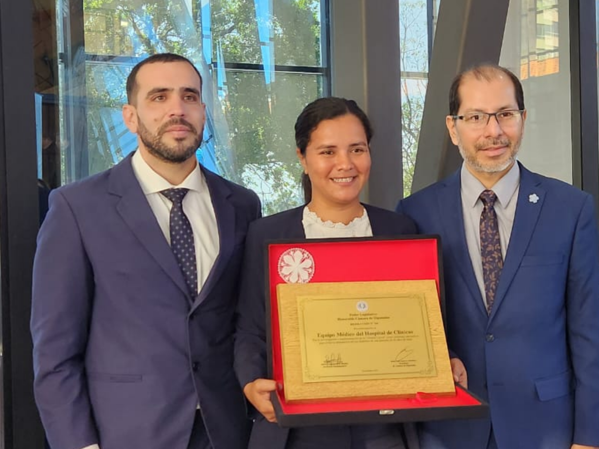 EQUIPO DE LA FCV-UNA, PARTE ESENCIAL DE PROYECTO PREMIADO POR LA CÁMARA DE DIPUTADOS