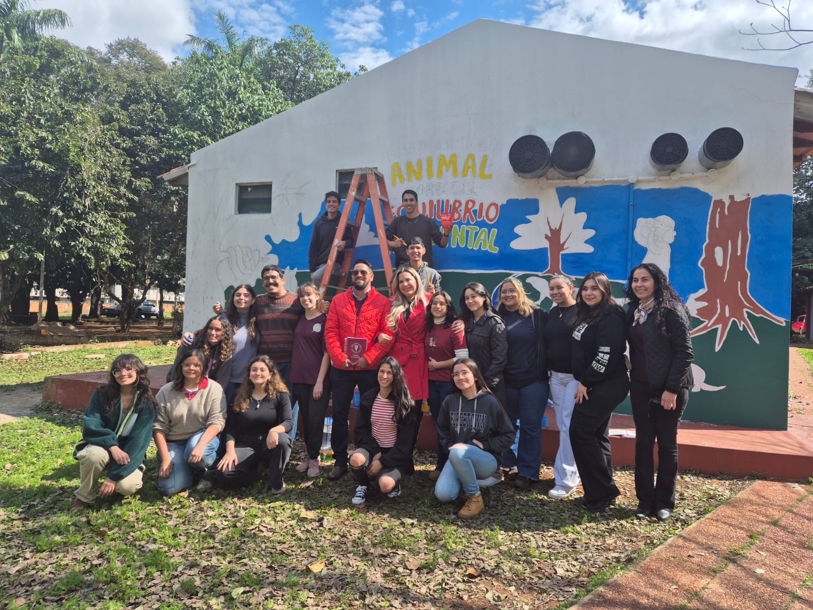MURAL DE ARTIVISMO +FLORA EN LA FCV UNA: UN LLAMADO VISUAL POR LA CONSERVACIÓN