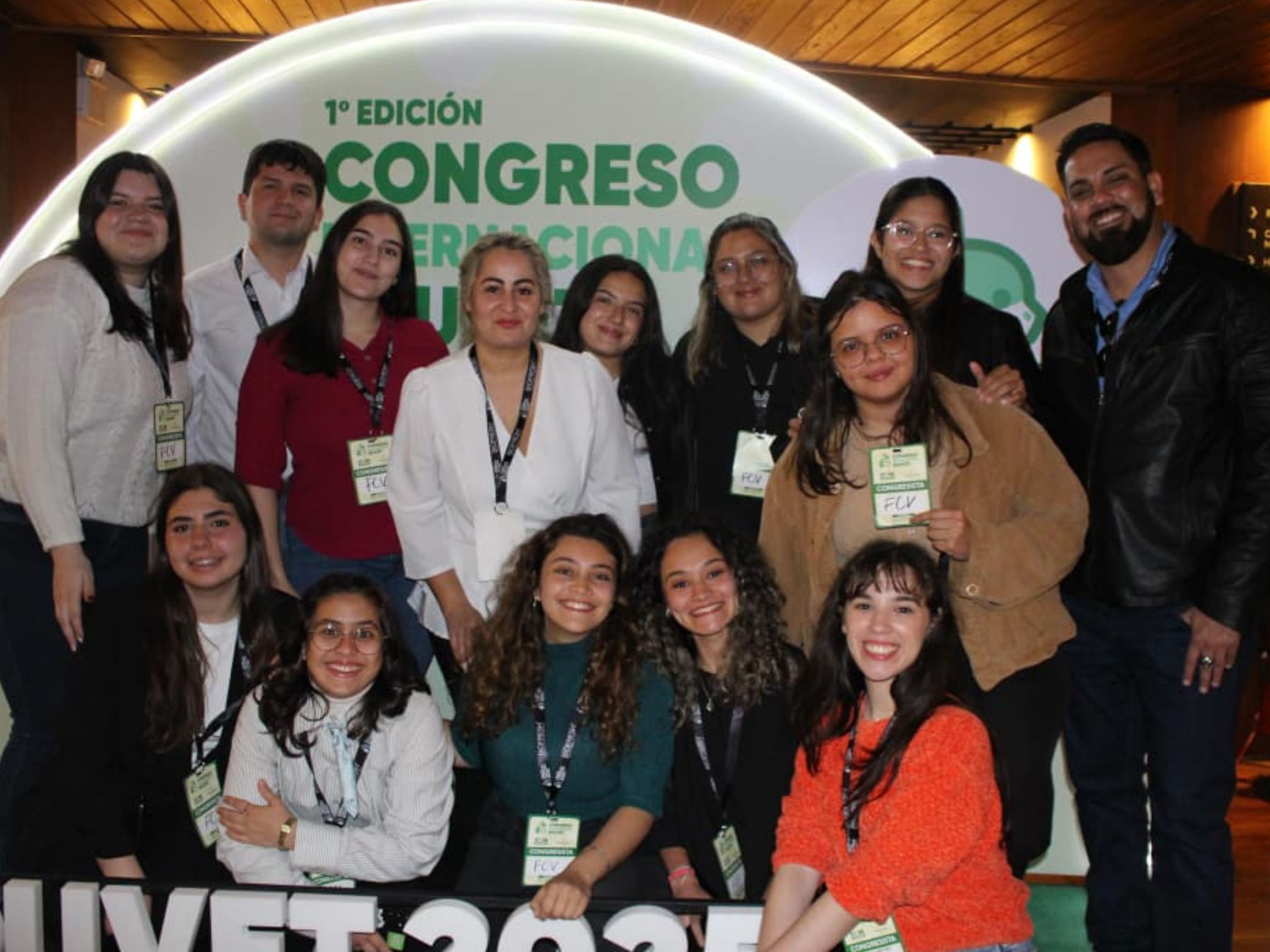 PROYECTOS DE LA FCV-UNA DESTACARON EN EL CONGRESO INTERNACIONAL EDUVET 2025￼