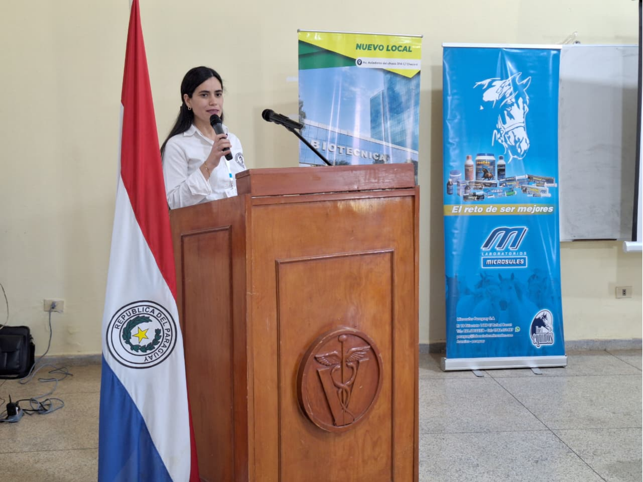 TERCER SEMINARIO EQUINO REUNIÓ A ESTUDIANTES Y PROFESIONALES EN LA FCV-UNA
