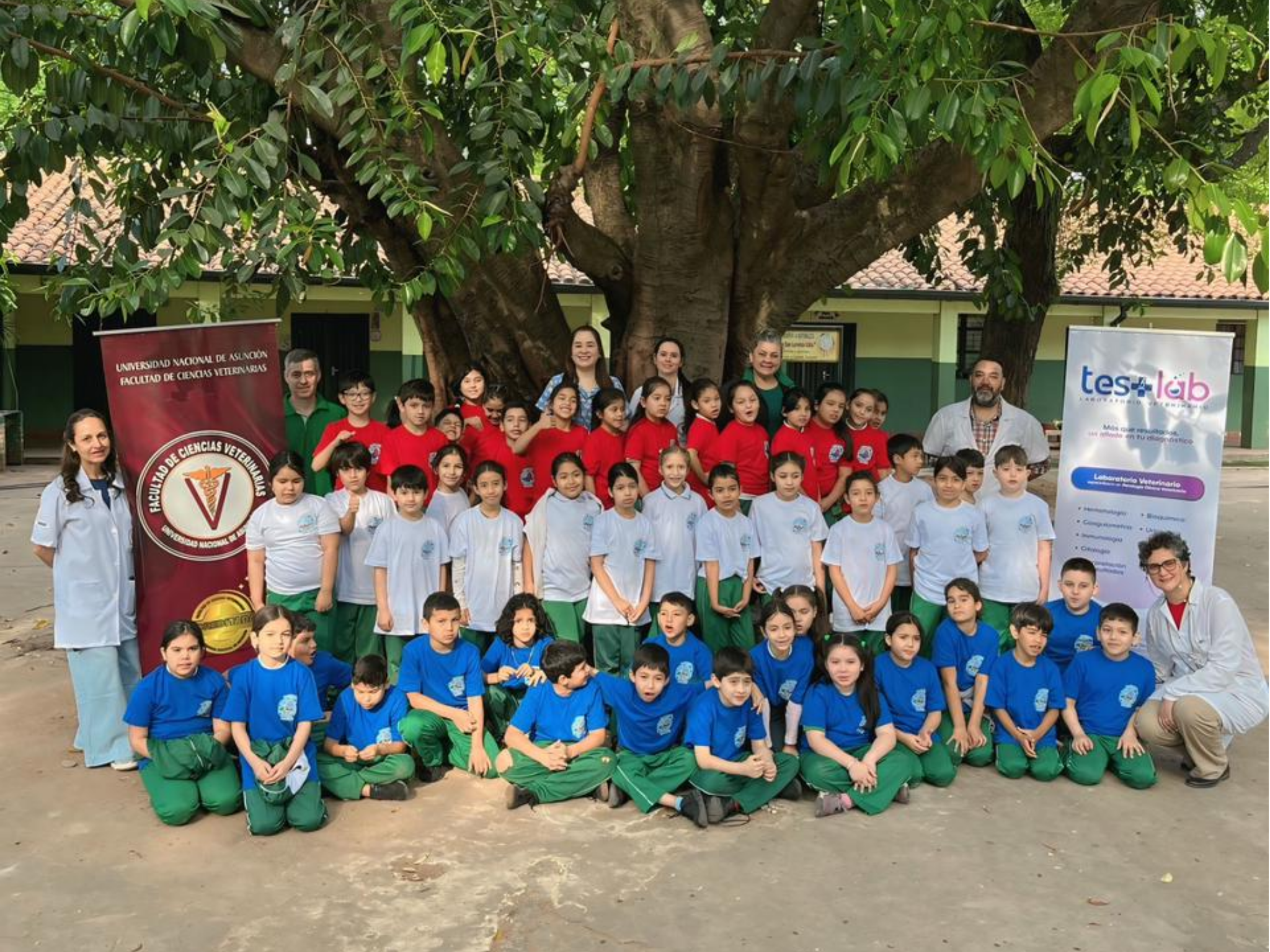 DOCENTES DE LA FCV-UNA ACERCARON LA CIENCIA A ESCOLARES DE SAN LORENZO