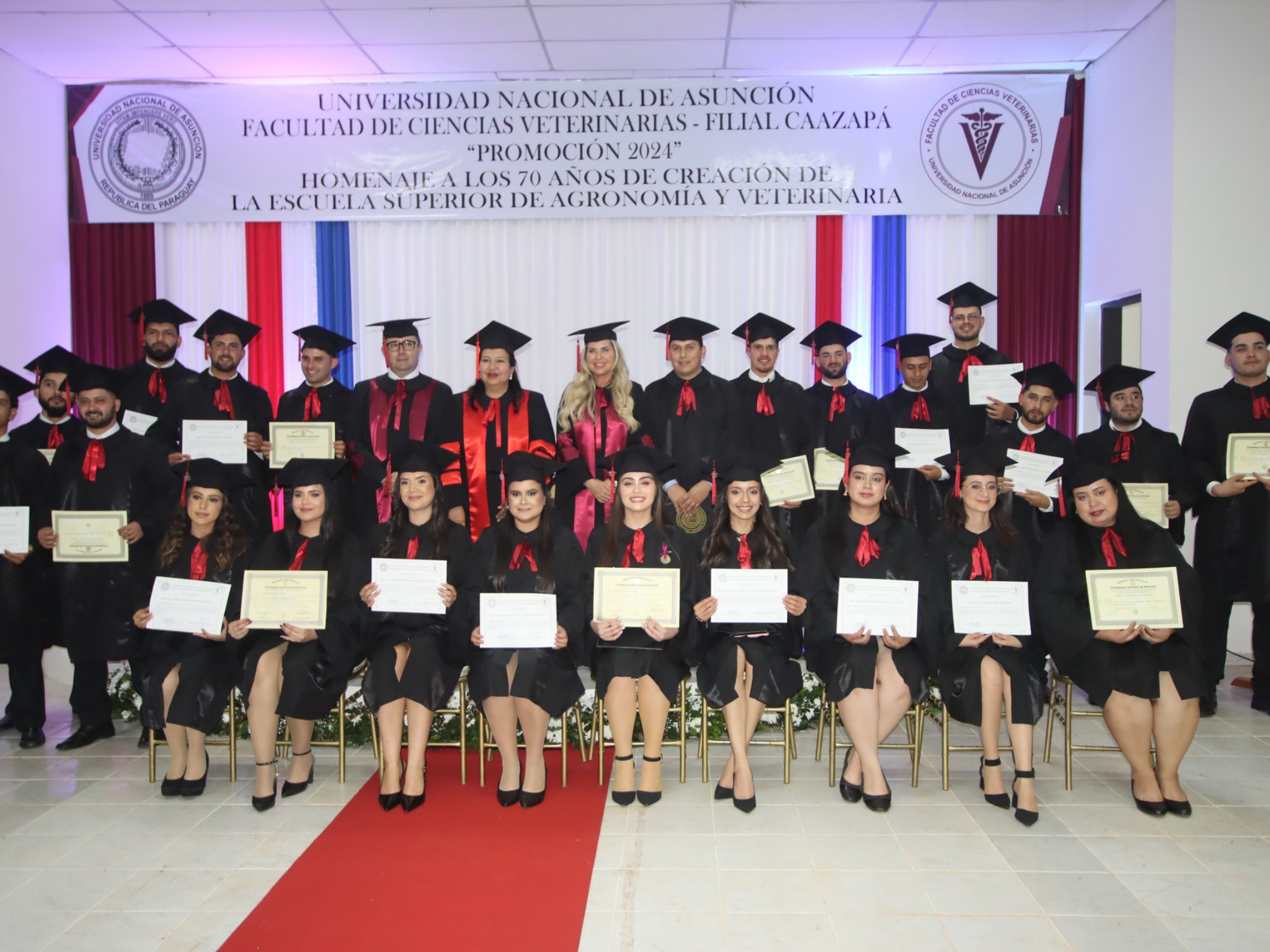 LA FCV-UNA FILIAL CAAZAPÁ CELEBRÓ GRADUACIÓN DE NUEVOS MÉDICOS VETERINARIOS