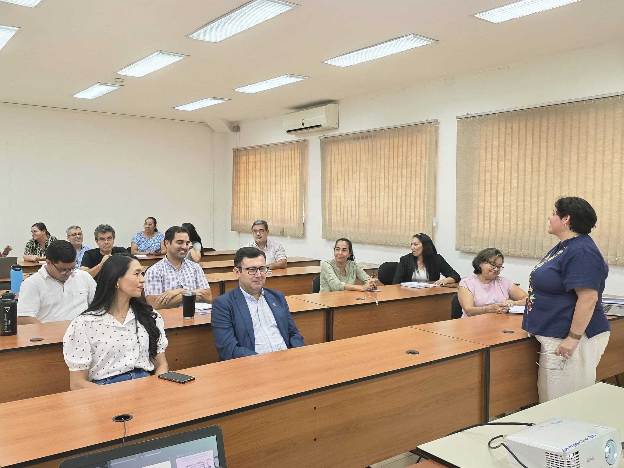 REUNIÓN EN EL MARCO DE LA ELABORACIÓN DEL PLAN ESTRATÉGICO 2026–2030 DE LA FCV-UNA