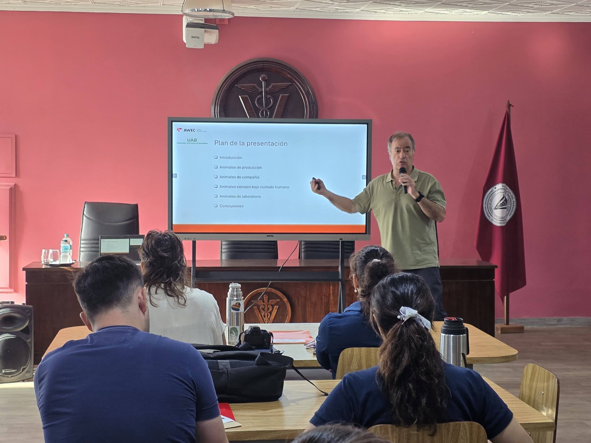 CULMINÓ EL CURSO SOBRE BIENESTAR ANIMAL EN LA FCV UNA CON ENFOQUE EN FORMACIÓN DOCENTE Y ACTUALIZACIÓN CURRICULAR