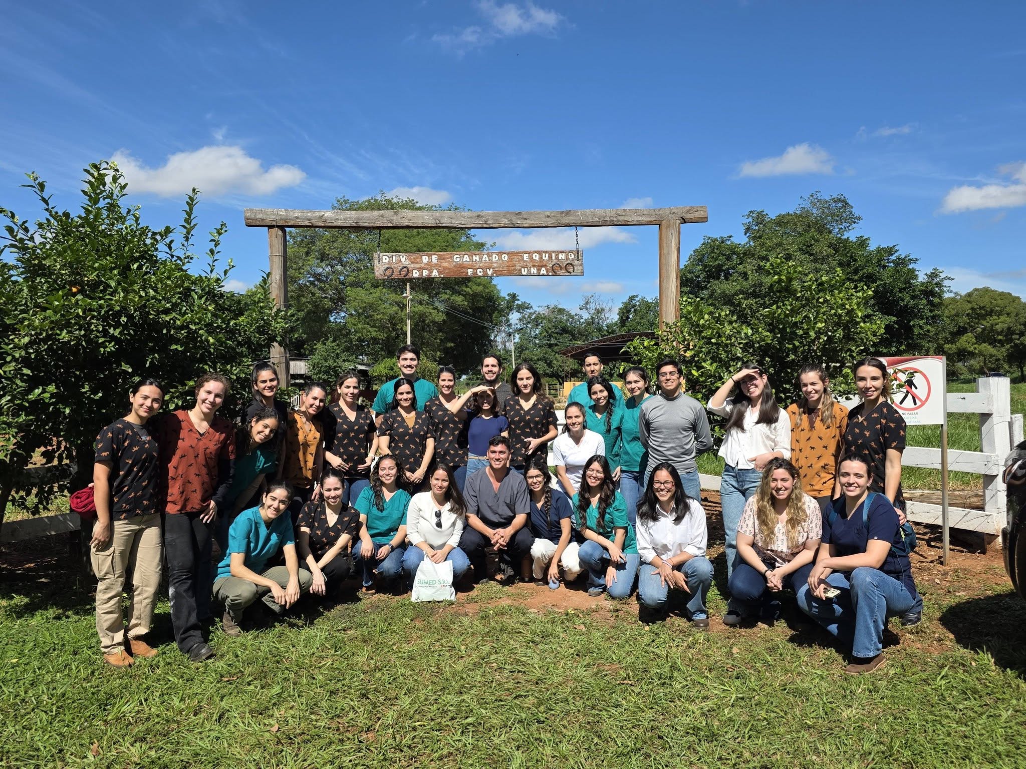 CENTRO DE ESTUDIANTES IMPULSÓ CURSO TEÓRICO-PRÁCTICO DE ECOGRAFÍA EN EQUINOS EN LA FCV-UNA