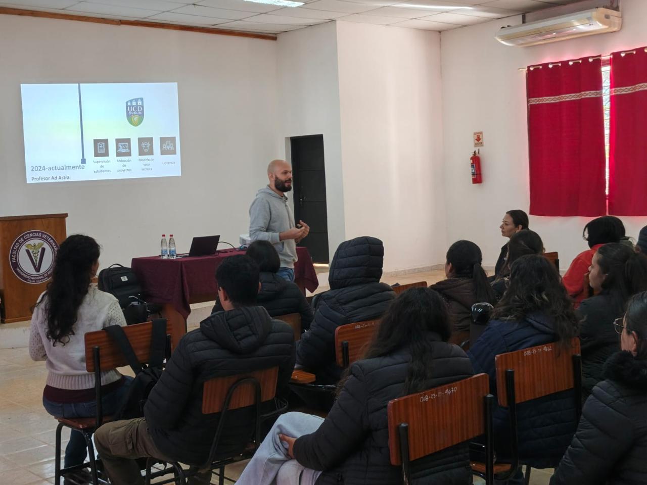 CHARLA SOBRE PRODUCCIÓN DE EMBRIONES EN BOVINOS Y EQUINOS REUNIÓ A ESTUDIANTES Y DOCENTES EN CAAZAPÁ