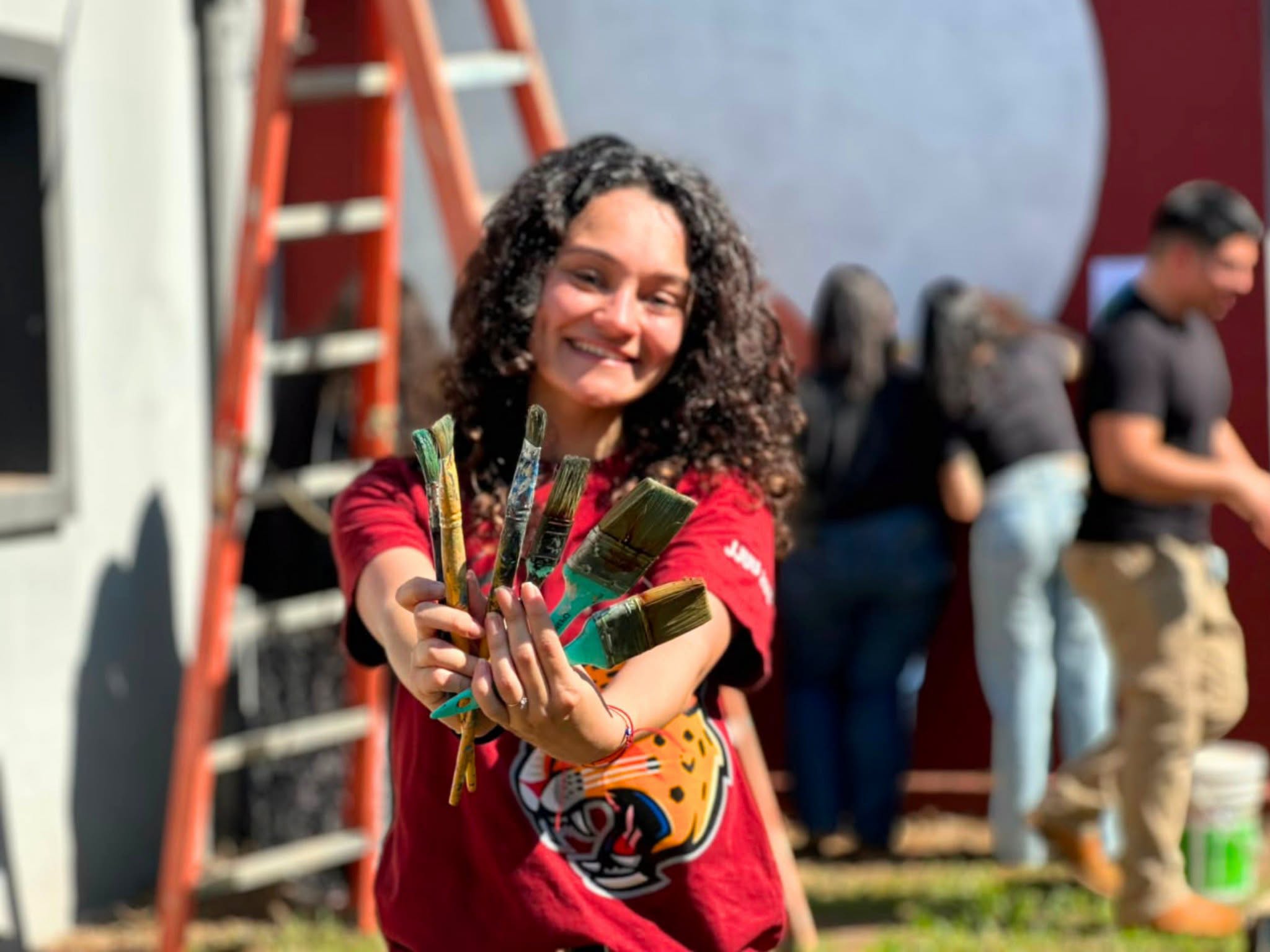 ESTUDIANTES DE LA FCV-UNA CREAN UN SEGUNDO MURAL COLECTIVO EN DEFENSA DE LA BIODIVERSIDAD
