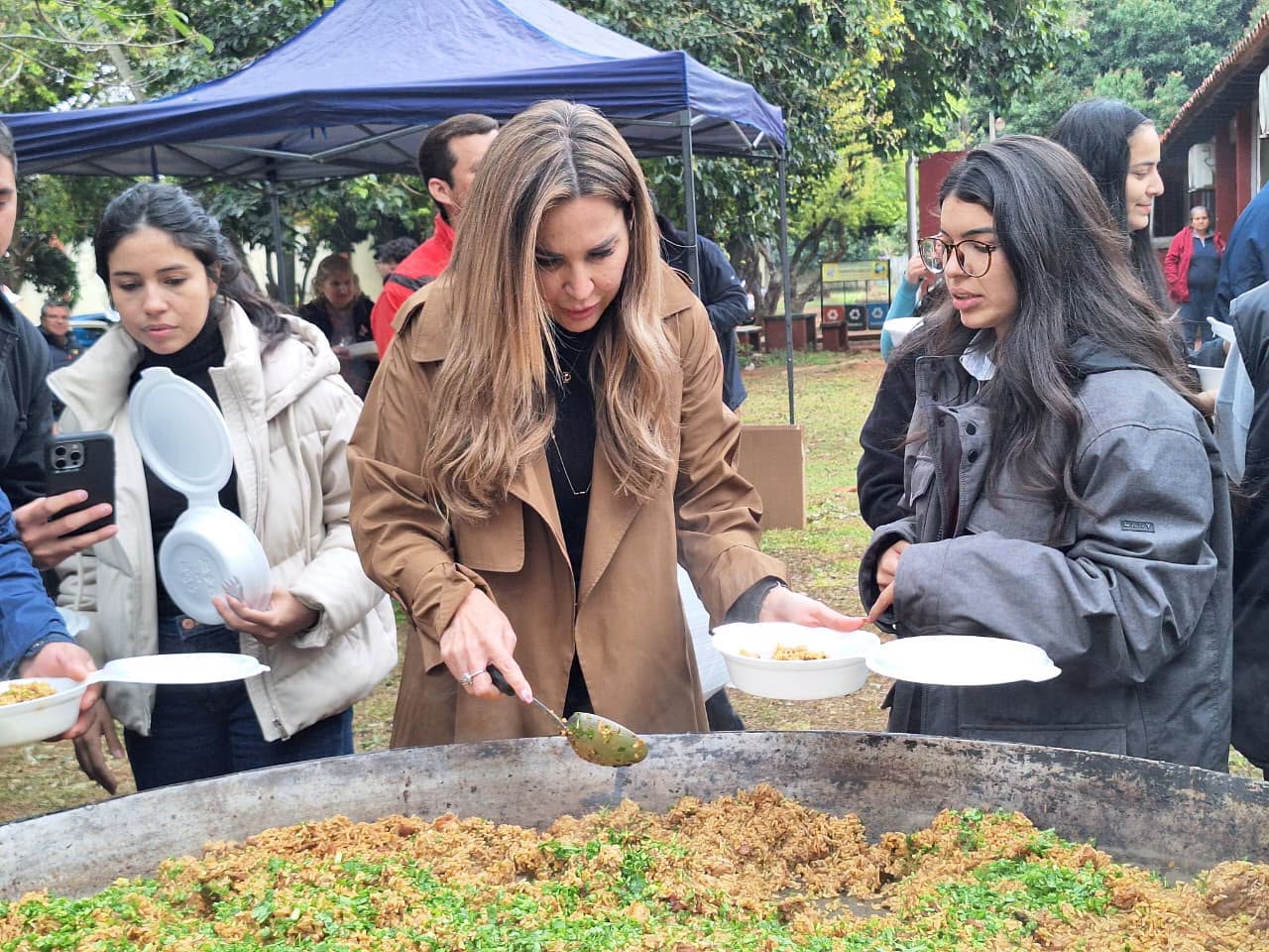 VETERINARIOS, ESTUDIANTES Y FUNCIONARIOS COMPARTIERON UNA JORNADA ESPECIAL POR EL DÍA DEL VETERINARIO EN LA FCV UNA