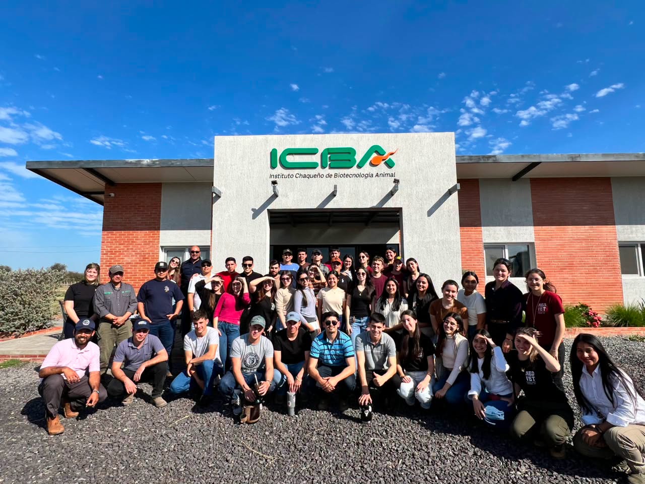 ESTUDIANTES DE LA FILIAL MISIONES REALIZARON GIRA ACADÉMICA POR EL CHACO PARAGUAYO