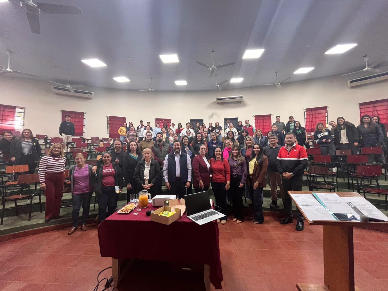 LA FCV-UNA PROMOVIÓ EL CUIDADO DE LA SALUD MENTAL CON UNA CHARLA PARA ESTUDIANTES, DOCENTES Y FUNCIONARIOS