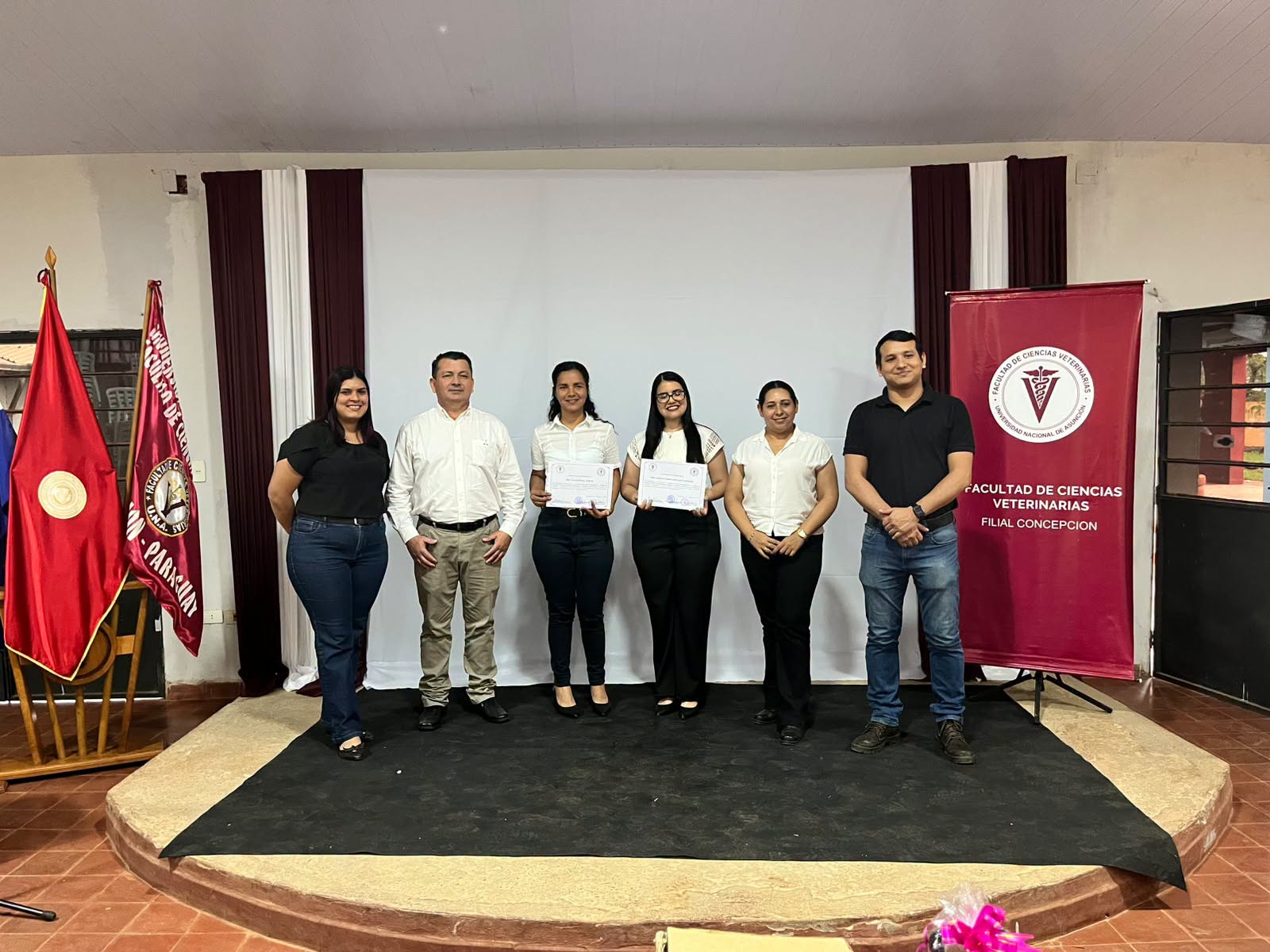 DOCENTES Y ESTUDIANTES PARTICIPARON DE CHARLA DE ACTUALIZACIÓN EN LA FCV UNA FILIAL CONCEPCIÓN