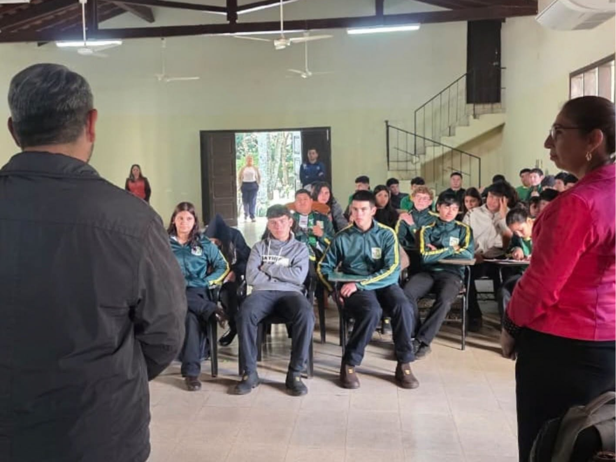 DOCENTES DE LA FCV UNA, MISIONES, ABORDARON TEMAS SOBRE ANIMALES SILVESTRES EN CHARLA EDUCATIVA