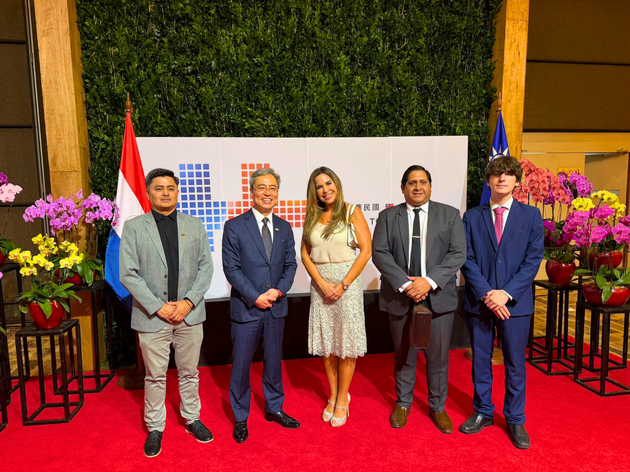 AUTORIDADES DE LA FCV-UNA PARTICIPARON DE LA CONMEMORACIÓN DE LA FIESTA NACIONAL DE TAIWÁN